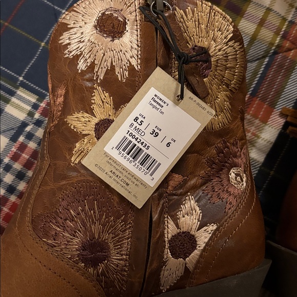 Ariat Tan Floral Fringe Heeled Boots - Picture 5 of 6